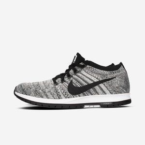 Nike Men Zoom FlyKnit Streak for Running - Sz 8.5